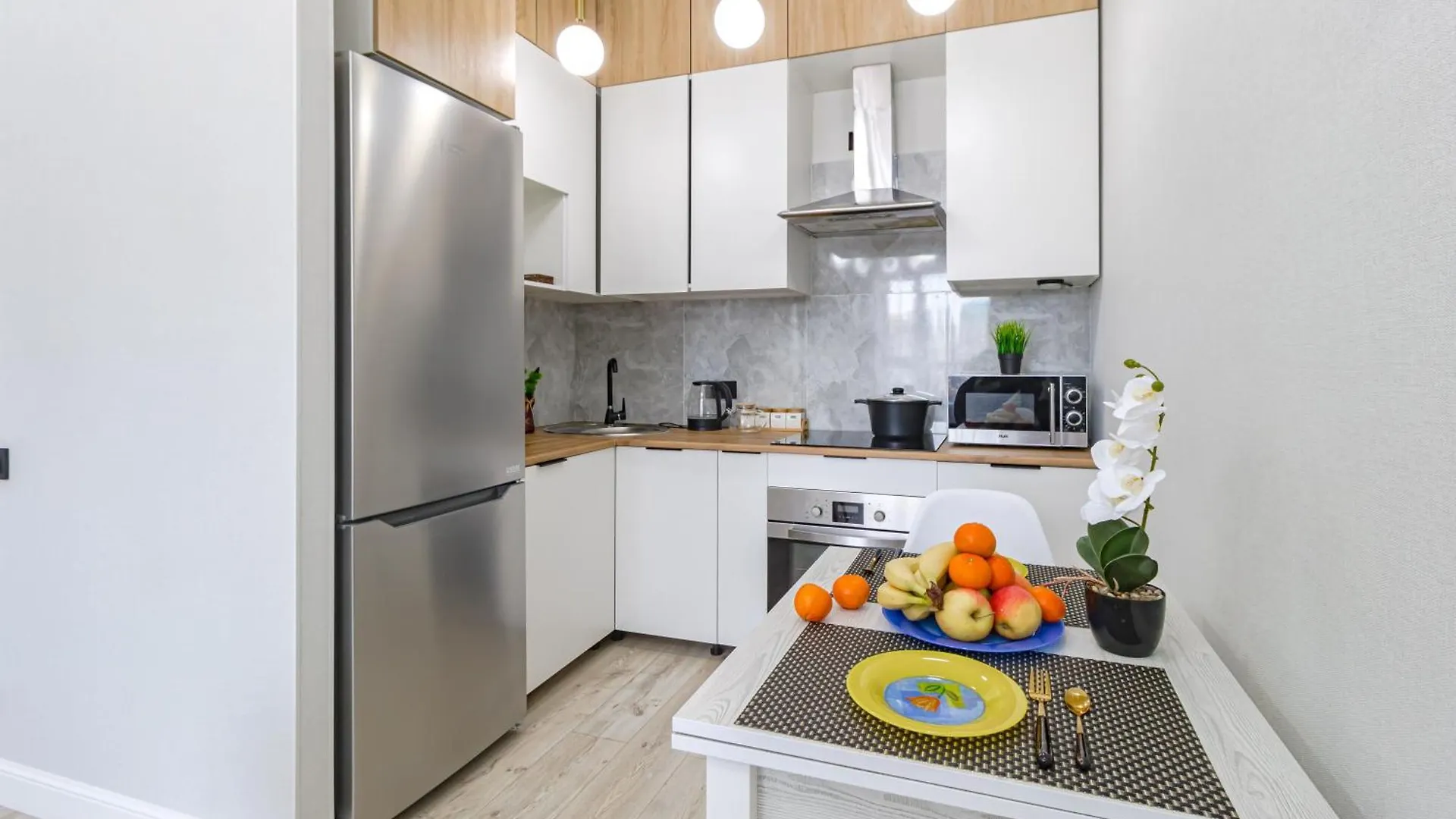 Уютные Апартаменты В Центре Города Жк Alpamys Возде Ботанического Сада Nur-Sultan  Apartment