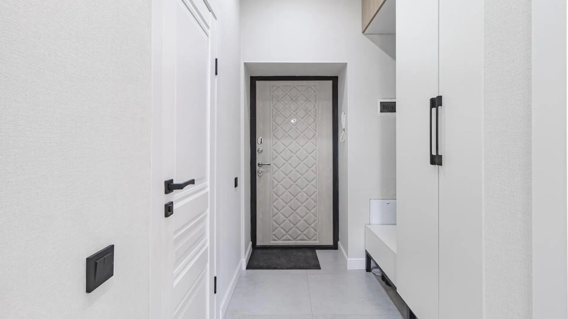 Уютные Апартаменты В Центре Города Жк Alpamys Возде Ботанического Сада Nur-Sultan  Apartment